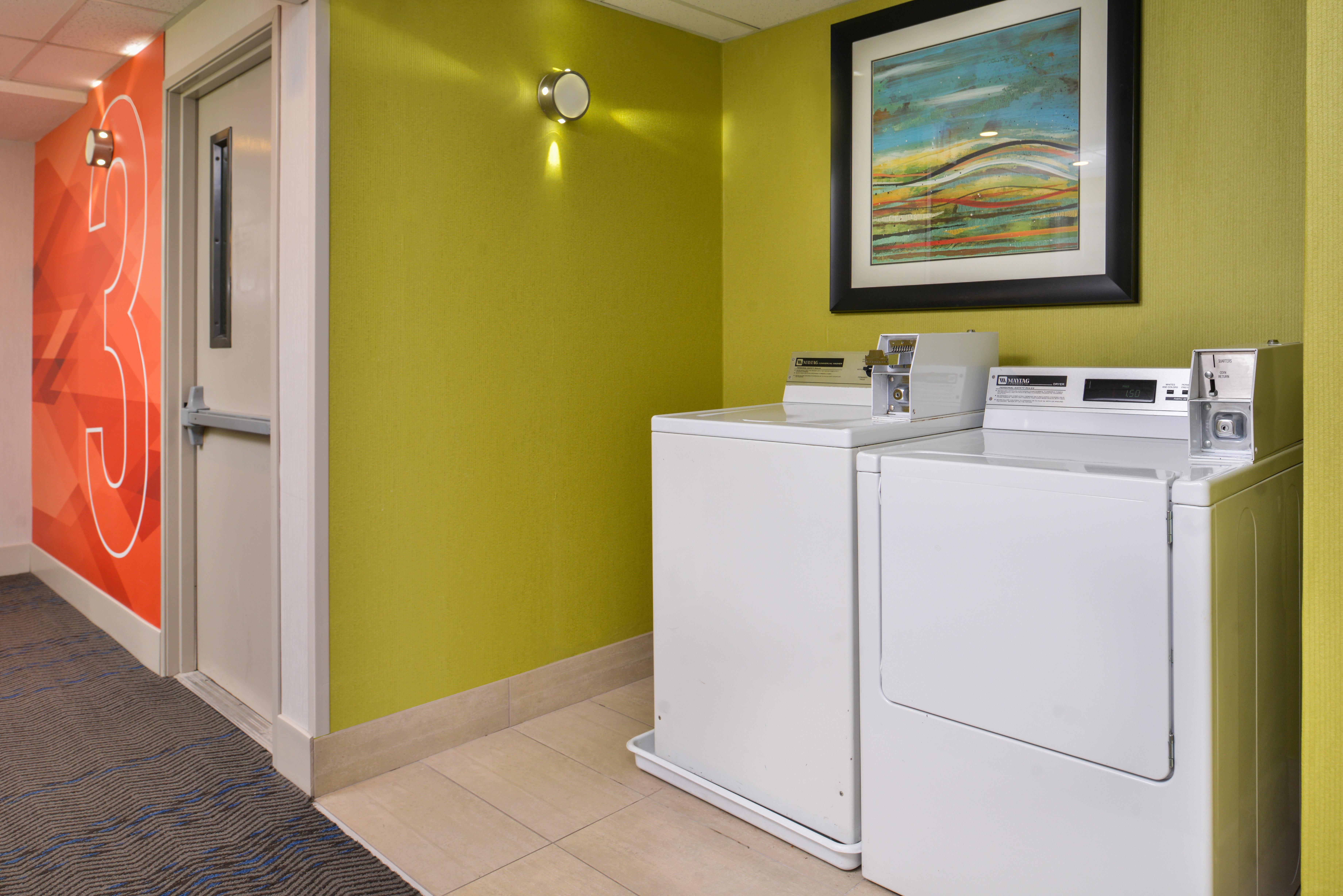 Holiday Inn Express Westley By Ihg Eksteriør bilde