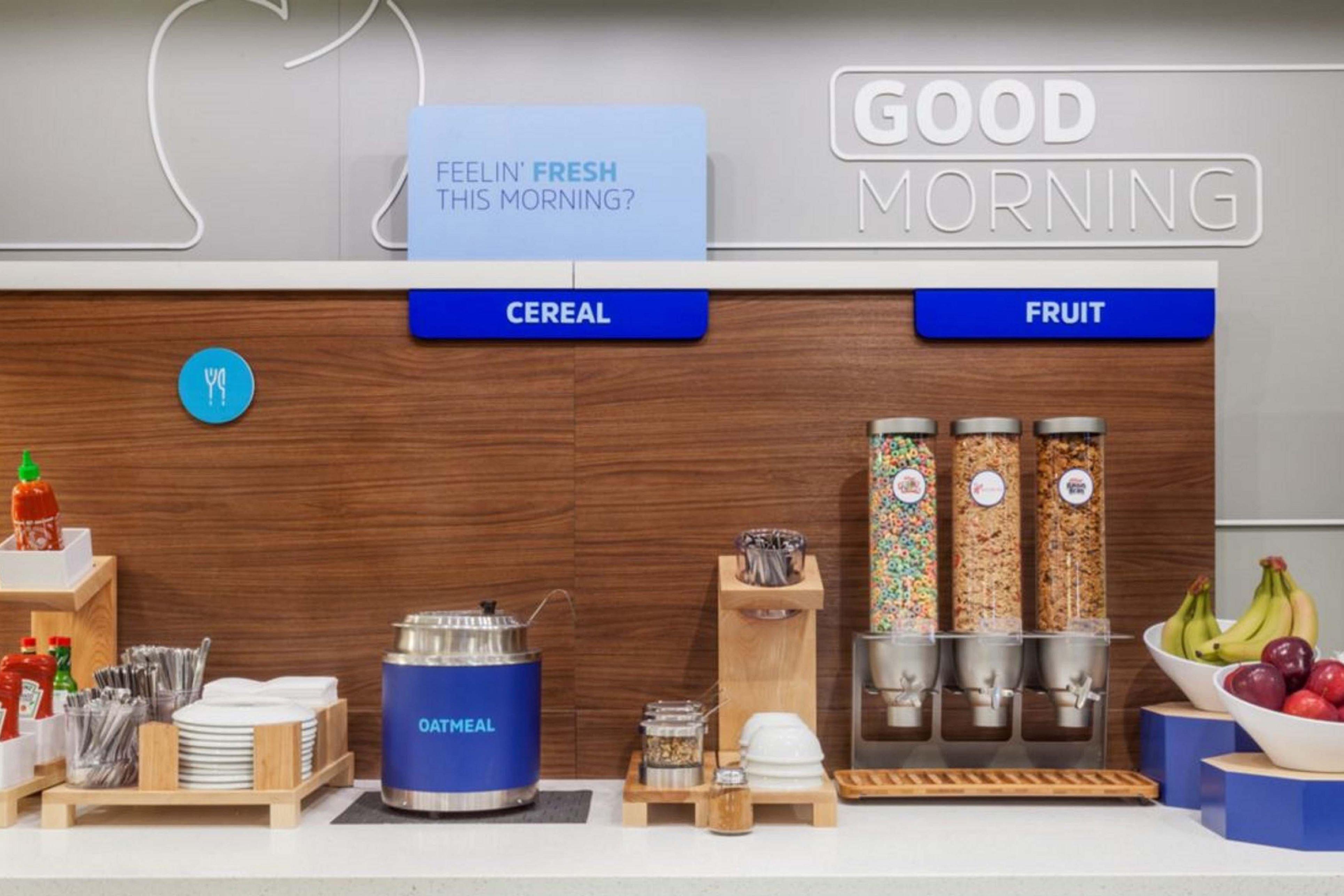 Holiday Inn Express Westley By Ihg Eksteriør bilde