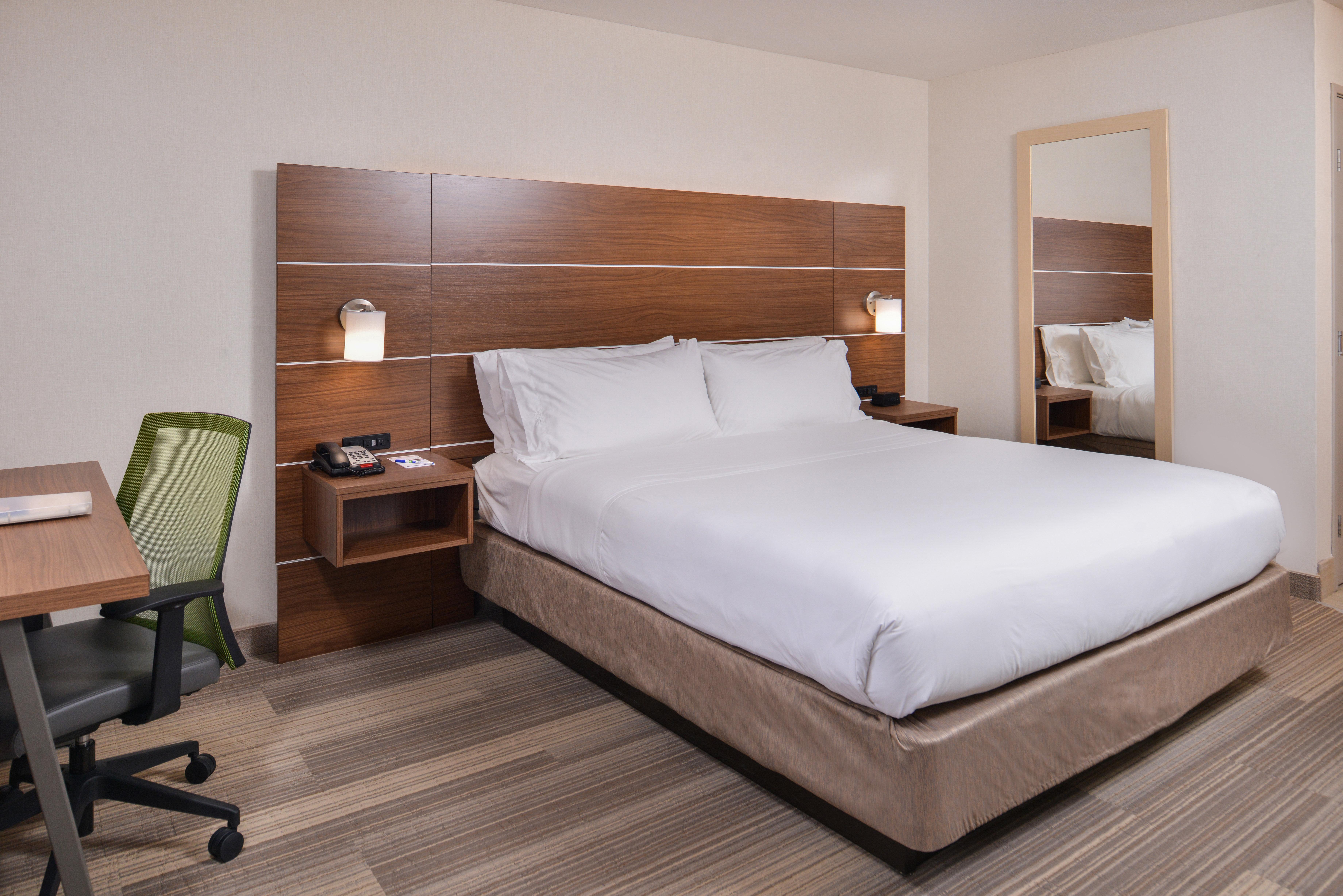 Holiday Inn Express Westley By Ihg Eksteriør bilde